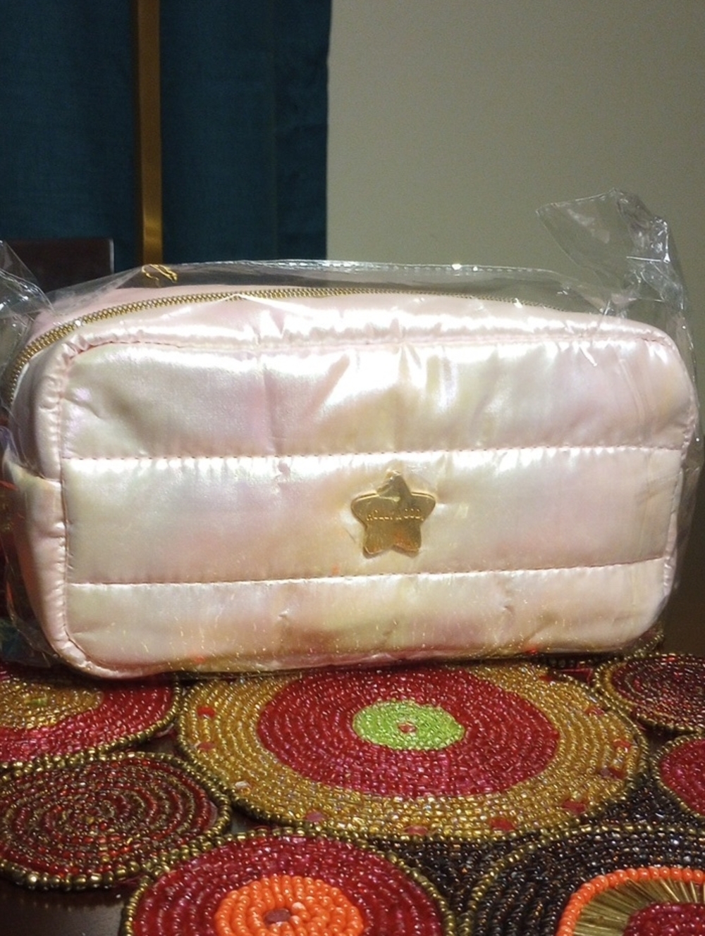 Wanderlust Travel Case Pink - Picture 4 of 13